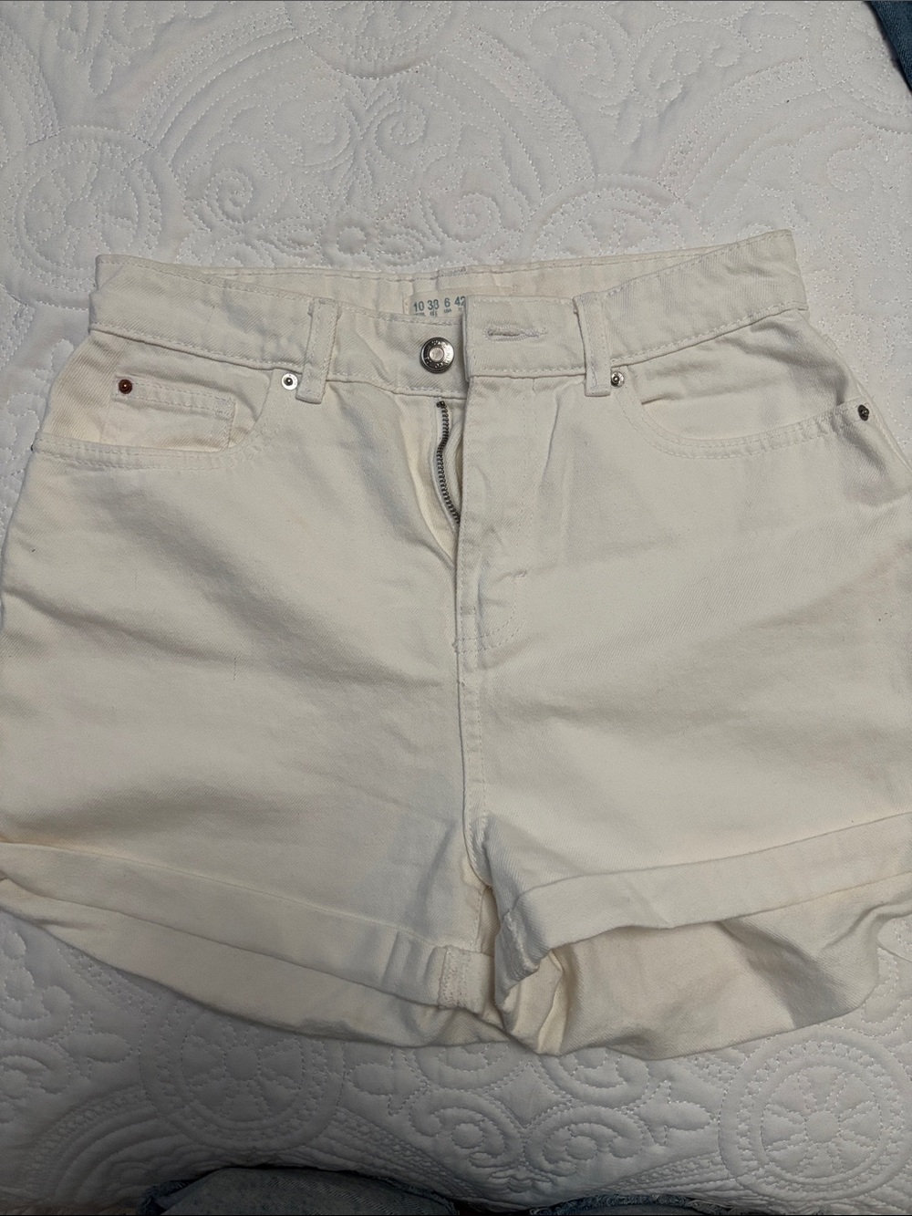 Primark Cream High-Rise Denim Shorts with Turn-Up Hem